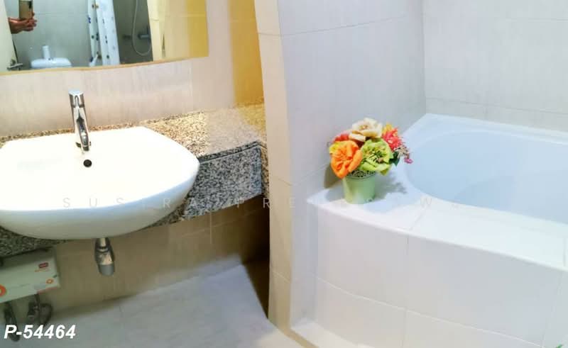 The Clover Thonglor Residence, Bangkok, Soi Sukhumvit 55, Khlong Tan Nua, Watthana, Bangkok, 1 Bedroom, 40 sqm, Condo For Rent, by Susira Prueksawun, 500424237 - DDproperty.com