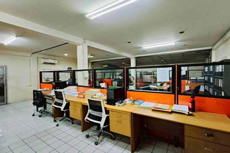 อาคารพาณิชย์ เนื้อที่ 40 ตร.ว. ซอยลาดพร้าว 45 ใกล้โรงเรียนพิบูลอุปถัมภ์ แขวงสามเสนนอก เขตห้วยขวาง, Bangkok, Samsen Nok, Huai Khwang, Bangkok, , 500 sqm, Shophouse For Sale, by ชนะชาติ นนท์ตา, 500424315 - DDproperty.com