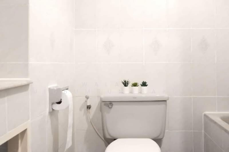 Regent Srinakarin Tower, Bangkok, Prachit Alley, Suan Luang, Bangkok, 2 Bedrooms, 90 sqm, Condo For Rent, by Walapa Jidbumrungsakun, 500424317 - DDproperty.com