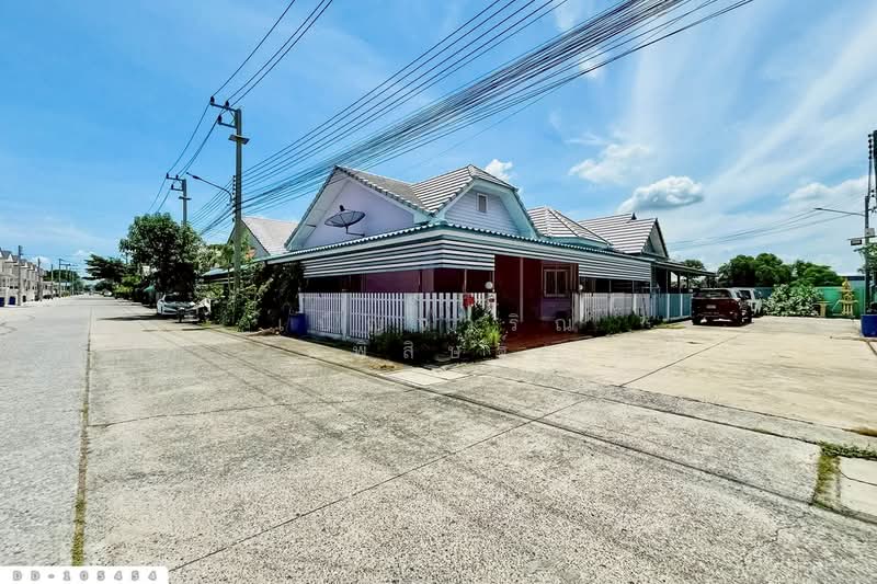 Single House Nattaphon Khlong Luang, near Sermmit Wittaya School DD-105454, Pathum Thani, Khlong Nung, Khlong Luang, Pathum Thani, 3 Bedrooms, 114 sqm, Single Detached House For Sale, by Benchawarin Pakkawetppisit, 500424382 - DDproperty.com