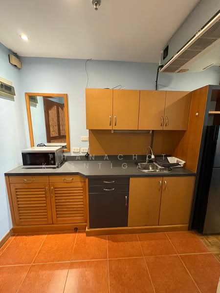 Sukhumvit Suite, Bangkok, 19 Soi Sukhumvit 13, Khlongtoei Nua, Watthana, Bangkok, 1 Bedroom, 40 sqm, Condo For Rent, by Thanachot Khantigamongun, 500424461 - DDproperty.com