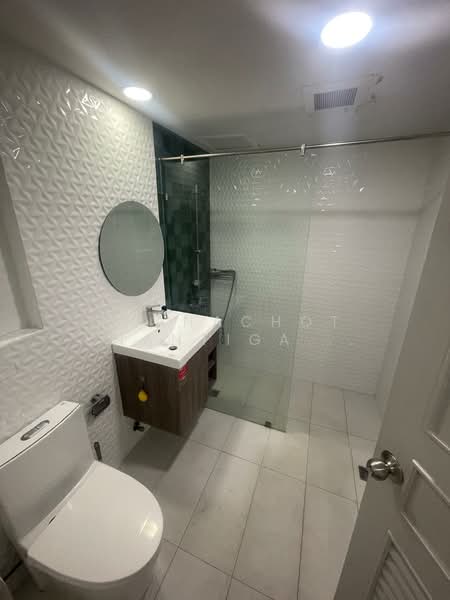 President Park Sukhumvit 24, Bangkok, 99 Sukhumvit 24 Alley, Khlongtoei Nua, Watthana, Bangkok, 3 Bedrooms, 222 sqm, Condo For Rent, by Thanachot Khantigamongun, 500424483 - DDproperty.com