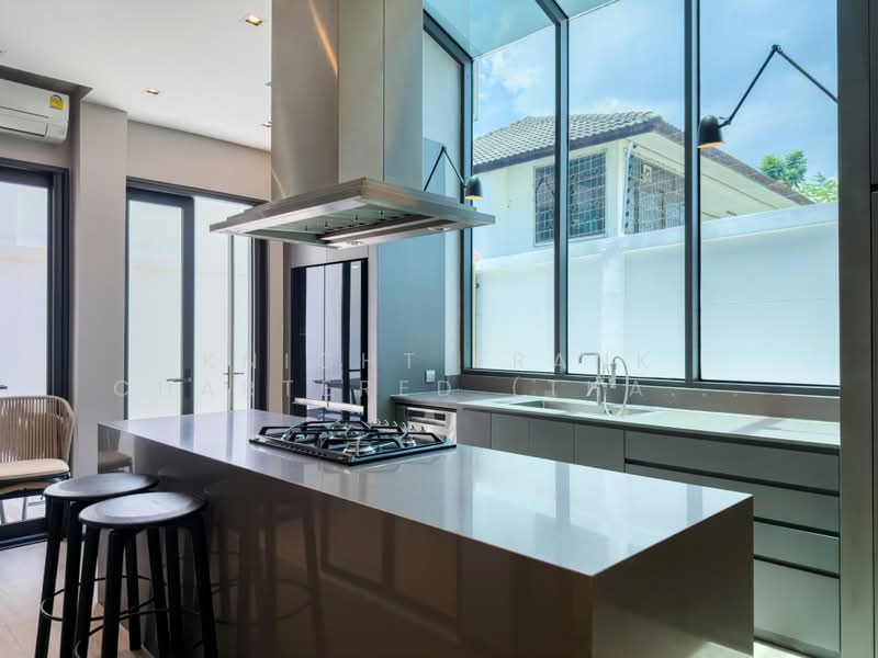 Prime Nine Ekamai, Bangkok, Soi Kamnoet Sap 2 Pradit Manutham Road, Bang Kapi, Huai Khwang, Bangkok, 3 Bedrooms, 315 sqm, Townhouse For Sale, by Knight Frank Chartered (Thailand) Co.,Ltd, 500424583 - DDproperty.com