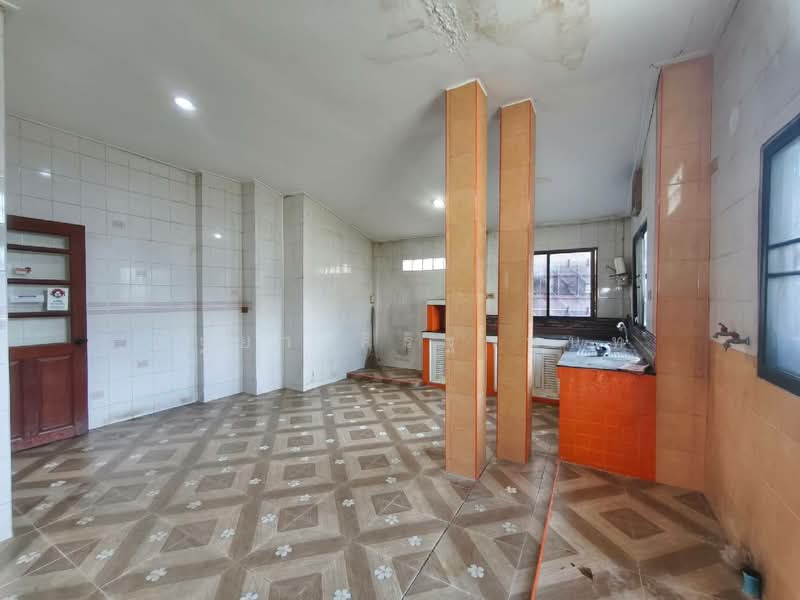 หมู่บ้านเพชรเกษม 3 ซอย 6 แยก 14, Bangkok, เพชรเกษม, Bang Kae Nua, Bang Khae, Bangkok, 5 Bedrooms, 180 sqm, Single Detached House For Sale, by ณัฐยา ศิริฐานนท์, 500424602 - DDproperty.com