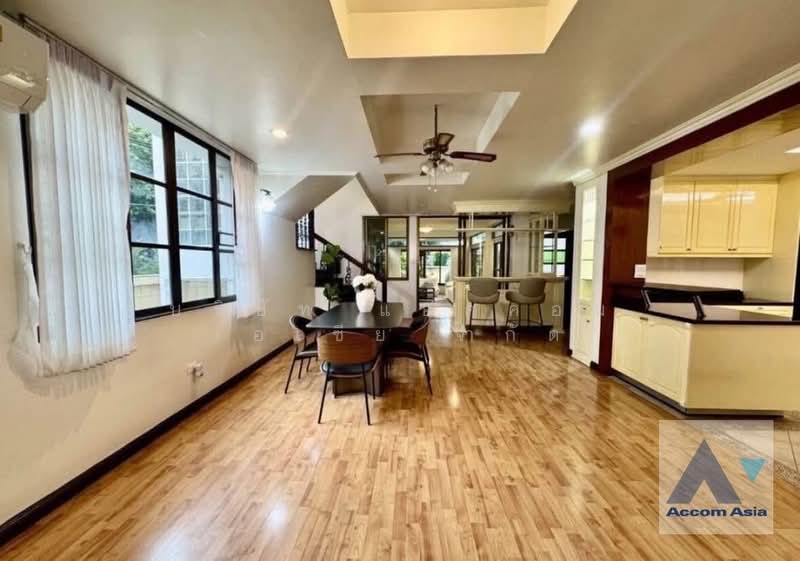 Fully furnished vintage-style home in Yen Akat with private garden, กรุงเทพ, ช่องนนทรี, ยานนาวา, กรุงเทพ, 250 ตร.ม., บ้านเดี่ยว ให้เช่า, โดย บริษัท แอคคอม เอเซีย จำกัด, 500424627 - DDproperty.com
