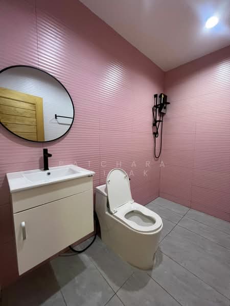 undefined, Chon Buri (Pattaya), Nong Pru, Bang Lamung (Pattaya), Chon Buri (Pattaya), 6 Bedrooms, 220 sqm, Villa For Rent, by Patchara Srisak, 500424632 - DDproperty.com