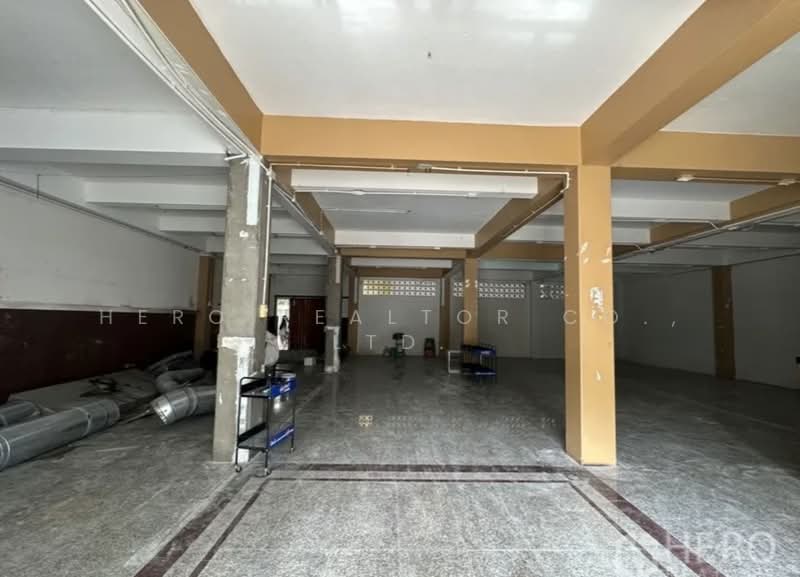 For Rent Retail Space 208 sqm near BTS Sala Daeng, Bang Rak Bangkok HRE01091, Bangkok, Silom, Bang Rak, Bangkok, , 208 sqm, Retail Space For Rent, by Hero Realtor Co., Ltd., 500424660 - DDproperty.com