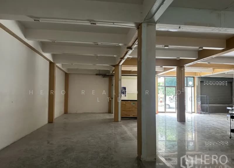 For Rent Retail Space 208 sqm near BTS Sala Daeng, Bang Rak Bangkok HRE01091, Bangkok, Silom, Bang Rak, Bangkok, , 208 sqm, Retail Space For Rent, by Hero Realtor Co., Ltd., 500424660 - DDproperty.com