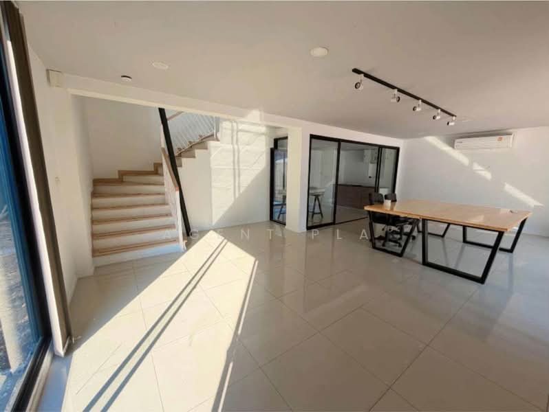 4-Story Home Office for Rent on King Kaew Road, near Suvarnabhumi Airport (SPSAD4086), Samut Prakan, Rachathewa, Bang Plee, Samut Prakan, 4 Bedrooms, 275 sqm, Townhouse For Rent, by Agent Pla, 500424672 - DDproperty.com