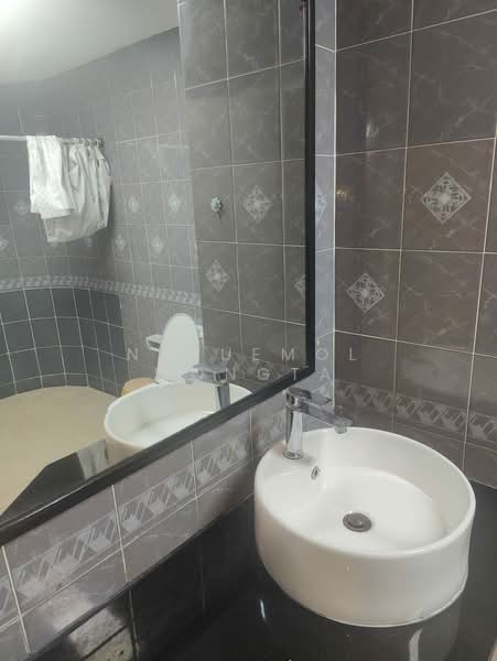 Empire House, Bangkok, Eakamai, Khlong Tan Nua, Watthana, Bangkok, 3 Bedrooms, 188 sqm, Condo For Rent, by Naruemol Wongta, 500424680 - DDproperty.com