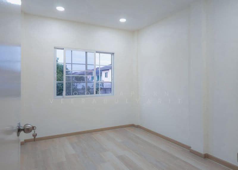 Jitnarong Garden House : จิตรณรงค์ การ์เด้นเฮ้าส์, นนทบุรี, บางกร่าง, เมืองนนทบุรี, นนทบุรี, 132 ตร.ม., ทาวน์เฮ้าส์ ขาย, โดย Poonyaporn Veerabulyarit, 500424689 - DDproperty.com