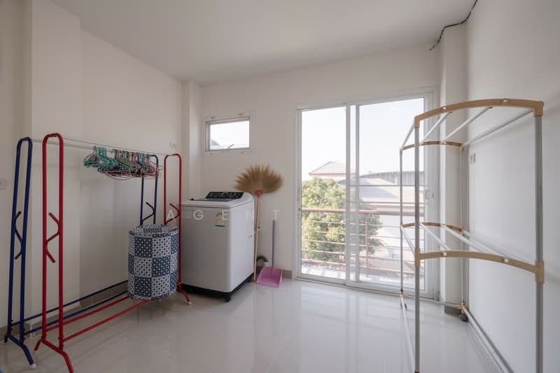 Newly Renovated Townhouse for Rent, Baan Bodin Exclusive Ladprao 112 (SPSAD4087), Bangkok, Phlapphla, Wang Thonglang, Bangkok, 7 Bedrooms, 600 sqm, Townhouse For Rent, by Agent Pla, 500424707 - DDproperty.com