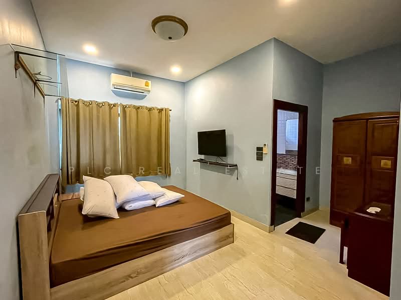 Luxury 2Storey House for Sale Noen Plub Wan East Pattaya 5Bed, Chon Buri (Pattaya), Bang Lamung, Bang Lamung (Pattaya), Chon Buri (Pattaya), 5 Bedrooms, 1,004 sqm, Single Detached House For Sale, by PLC real estate, 500424708 - DDproperty.com