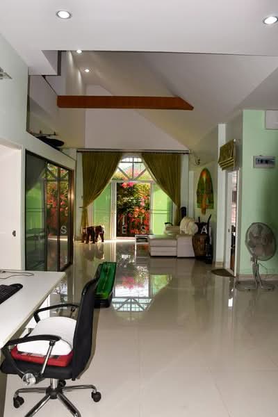 Baan Dusit Pattaya Lake : บ้านดุสิต พัทยา เลค, ชลบุรี, ถนนทางเข้า, ห้วยใหญ่, บางละมุง, ชลบุรี, 360 ตร.ม., บ้านเดี่ยว ขาย, โดย Sita Shrestha, 500424768 - DDproperty.com