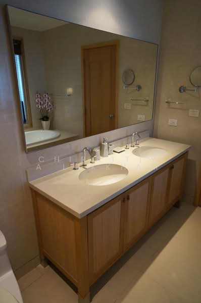 The Emporio Place, Bangkok, 93 Soi Sukhumvit 24, Sukhumvit Road, Khong Tan, Khlong Toei, Bangkok, 1 Bedroom, 84 sqm, Condo For Rent, by Chirattiya Lakkham, 500424810 - DDproperty.com
