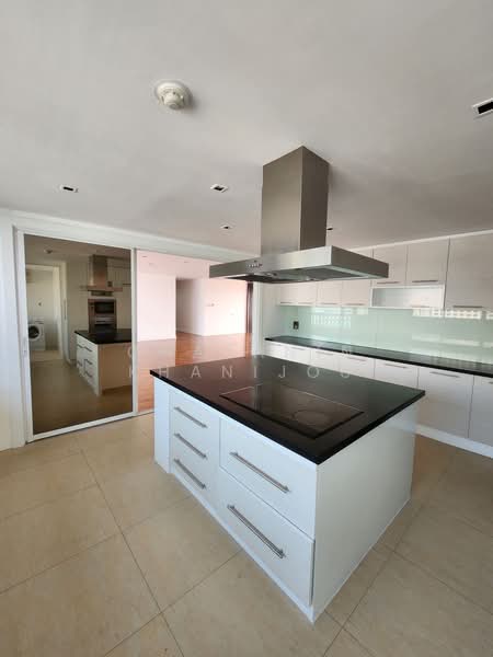 Lakeview Residences, Bangkok, Soi Sukhumvit 12, Khlong Toei, Bangkok, 4 Bedrooms, 380 sqm, Apartment For Rent, by Chayanin Khanijou, 500424816 - DDproperty.com