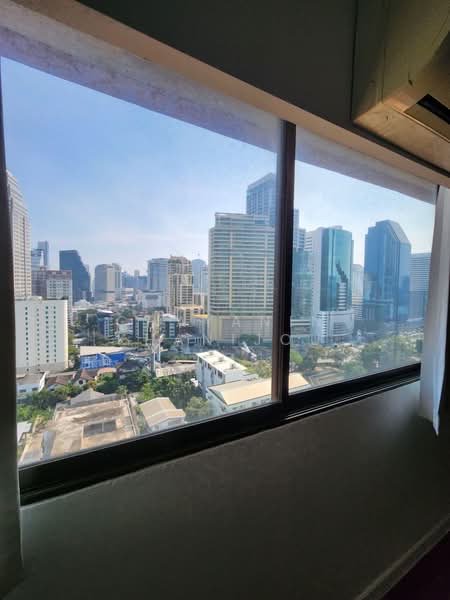 Lakeview Residences, Bangkok, Soi Sukhumvit 12, Khlong Toei, Bangkok, 4 Bedrooms, 380 sqm, Apartment For Rent, by Chayanin Khanijou, 500424816 - DDproperty.com