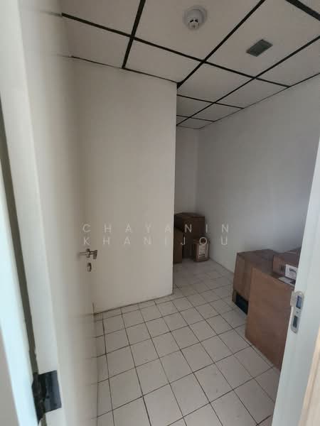 Lakeview Residences, Bangkok, Soi Sukhumvit 12, Khlong Toei, Bangkok, 4 Bedrooms, 380 sqm, Apartment For Rent, by Chayanin Khanijou, 500424816 - DDproperty.com