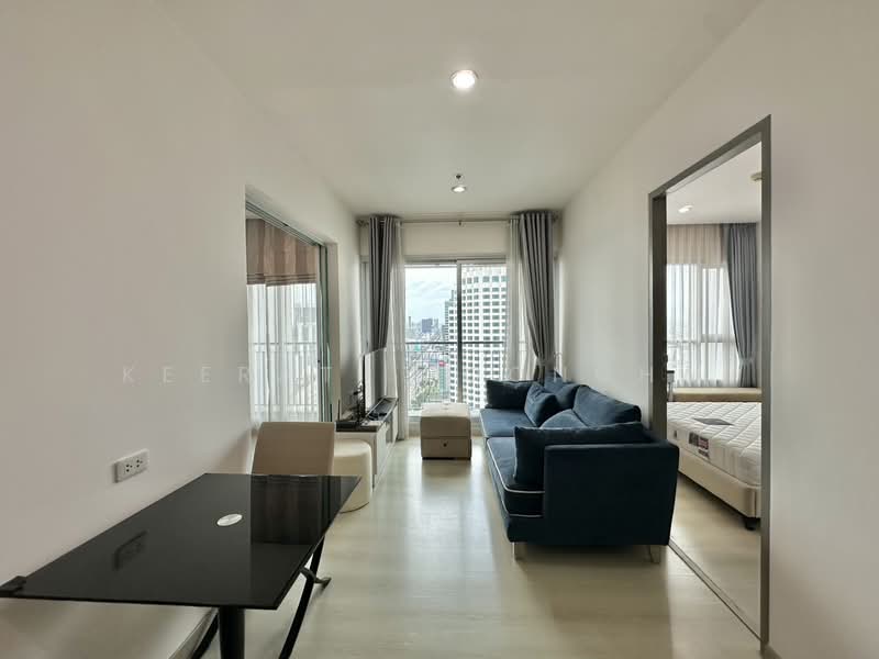 Life Ratchadapisek, Bangkok, 279 Ratchadapisaek Road, Huai Khwang, Bangkok, 2 Bedrooms, 46 sqm, Condo For Rent, by Keerati Poonchai, 500424820 - DDproperty.com
