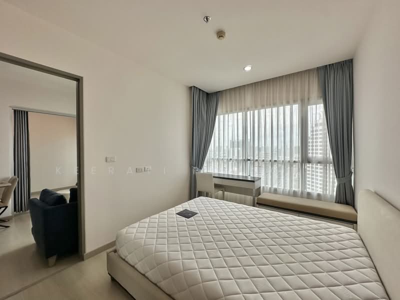 Life Ratchadapisek, Bangkok, 279 Ratchadapisaek Road, Huai Khwang, Bangkok, 2 Bedrooms, 46 sqm, Condo For Rent, by Keerati Poonchai, 500424820 - DDproperty.com