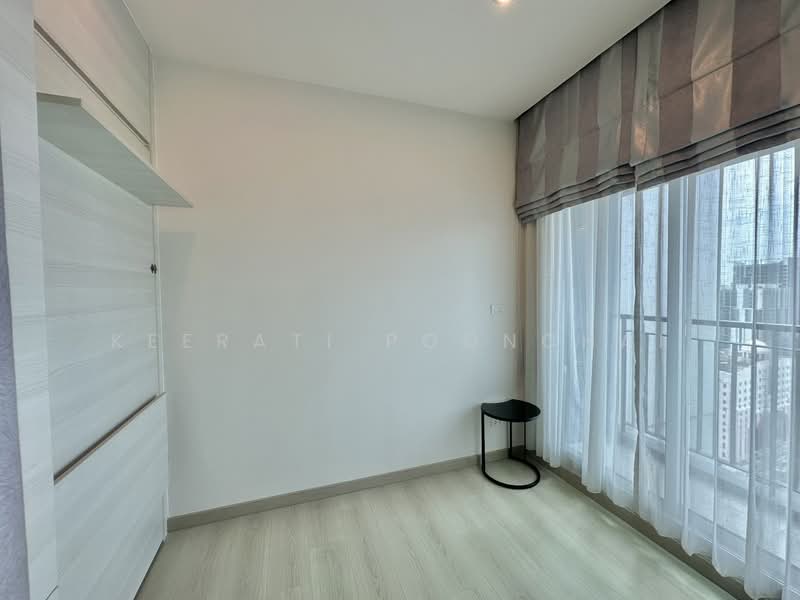 Life Ratchadapisek, Bangkok, 279 Ratchadapisaek Road, Huai Khwang, Bangkok, 2 Bedrooms, 46 sqm, Condo For Rent, by Keerati Poonchai, 500424820 - DDproperty.com
