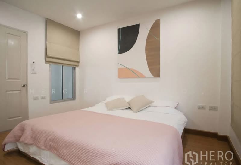 Baan Klang Muang British Town Srinakarin : บ้านกลางเมือง บริติช ทาวน์ ศรีนครินทร์, สมุทรปราการ, ซอยบ้านกลางเมือง บริติช ทาวน์ ศรีนครินทร์, บางแก้ว, บางพลี, สมุทรปราการ, 230 ตร.ม., ทาวน์เฮ้าส์ ให้เช่า, โดย Hero Realtor Co., Ltd., 500424853 - DDproperty.com