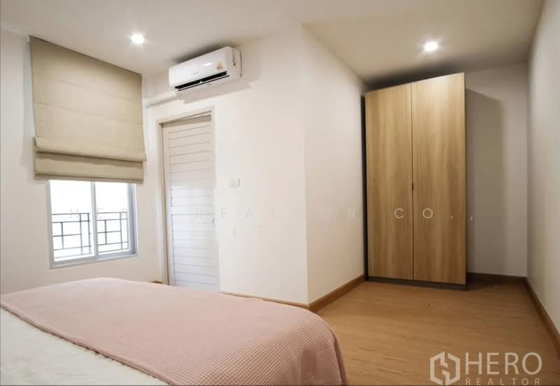 Baan Klang Muang British Town Srinakarin : บ้านกลางเมือง บริติช ทาวน์ ศรีนครินทร์, สมุทรปราการ, ซอยบ้านกลางเมือง บริติช ทาวน์ ศรีนครินทร์, บางแก้ว, บางพลี, สมุทรปราการ, 230 ตร.ม., ทาวน์เฮ้าส์ ให้เช่า, โดย Hero Realtor Co., Ltd., 500424853 - DDproperty.com