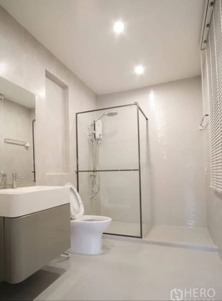 Baan Klang Muang British Town Srinakarin, Samut Prakan, Soi Baan Klang Muang British Town Srinakarin, Bang Kaeo, Bang Plee, Samut Prakan, 3 Bedrooms, 230 sqm, Townhouse For Rent, by Hero Realtor Co., Ltd., 500424853 - DDproperty.com