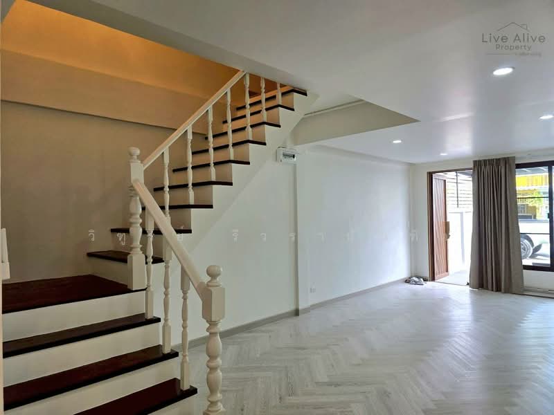 Phairoj Village Bangna, Bangkok, Bang Na Nuea, Bang Na, Bangkok, 2 Bedrooms, 100 sqm, Townhouse For Sale, by วิฑูรย์ รีวราบัณฑิต, 500424884 - DDproperty.com