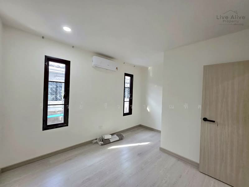 Phairoj Village Bangna, Bangkok, Bang Na Nuea, Bang Na, Bangkok, 2 Bedrooms, 100 sqm, Townhouse For Sale, by วิฑูรย์ รีวราบัณฑิต, 500424884 - DDproperty.com