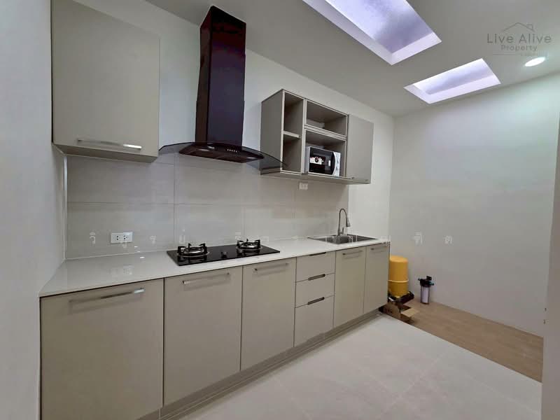 หมู่บ้านไพโรจน์บางนา, กรุงเทพ, บางนาเหนือ, บางนา, กรุงเทพ, 100 ตร.ม., ทาวน์เฮ้าส์ ขาย, โดย วิฑูรย์ รีวราบัณฑิต, 500424884 - DDproperty.com