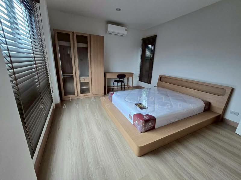 4-BR House, Bangkok, Khlong Song Ton Nun, Lat Krabang, Bangkok, 4 Bedrooms, 275 sqm, Single Detached House For Rent, by Thanachot Khantigamongun, 500424904 - DDproperty.com