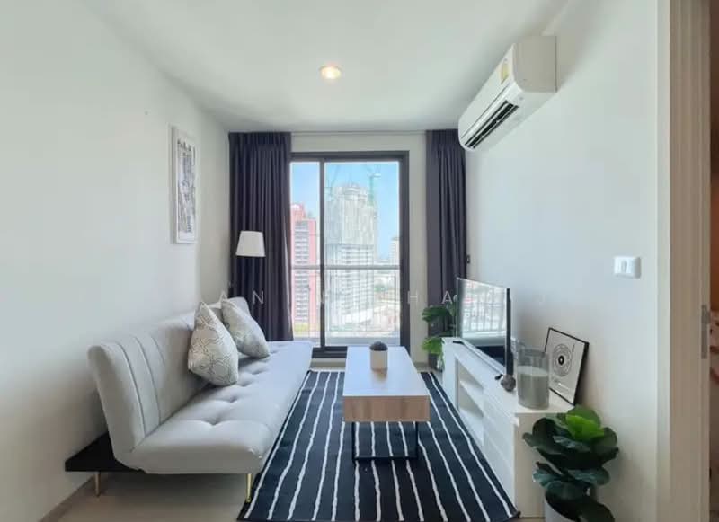 Rhythm Sukhumvit 42, Bangkok, Soi Sukhumvit 42, Sukhumvit Road, Phra Kanong, Khlong Toei, Bangkok, 1 Bedroom, 45 sqm, Condo For Rent, by Chayanin Khanijou, 500424906 - DDproperty.com