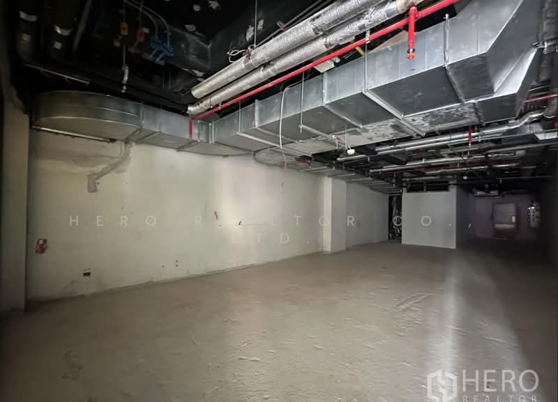 For Rent Retail Space 103 sqm near BTS Sala Daeng and MRT Sam Yan, Bang Rak Bangkok HRE01093, กรุงเทพ, สี่พระยา, บางรัก, กรุงเทพ, 103 ตร.ม., กิจการ ให้เช่า, โดย Hero Realtor Co., Ltd., 500424956 - DDproperty.com