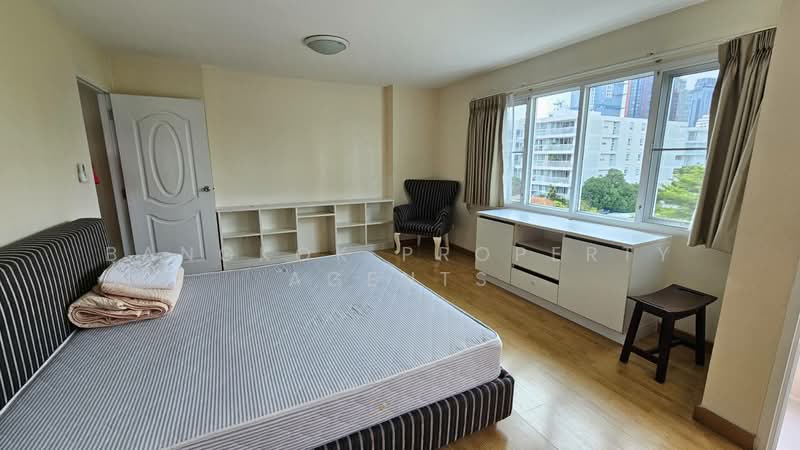 Charming Resident Ekkamai, Bangkok, 28 Soi Ekkamai 6, Sukhumvit 63 Road, Phra Kanong Nua, Watthana, Bangkok, 3 Bedrooms, 120 sqm, Condo For Rent, by BANGKOK PROPERTY AGENTS, 500425055 - DDproperty.com