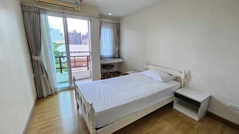 Charming Resident Ekkamai, Bangkok, 28 Soi Ekkamai 6, Sukhumvit 63 Road, Phra Kanong Nua, Watthana, Bangkok, 3 Bedrooms, 120 sqm, Condo For Rent, by BANGKOK PROPERTY AGENTS, 500425055 - DDproperty.com