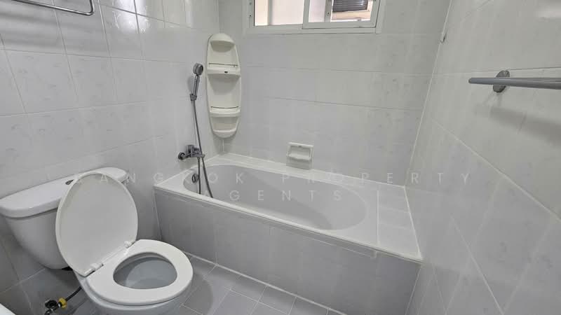 Charming Resident Ekkamai, Bangkok, 28 Soi Ekkamai 6, Sukhumvit 63 Road, Phra Kanong Nua, Watthana, Bangkok, 2 Bedrooms, 58 sqm, Condo For Rent, by BANGKOK PROPERTY AGENTS, 500425093 - DDproperty.com