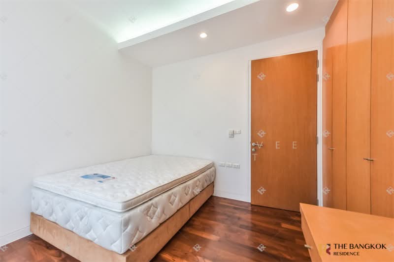 Domus 16, Bangkok, 19 Soi Sukhumvit 16, Khlong Toei, Bangkok, 2 Bedrooms, 135 sqm, Condo For Sale, by Sirirut Havee Akehurst, 500425130 - DDproperty.com