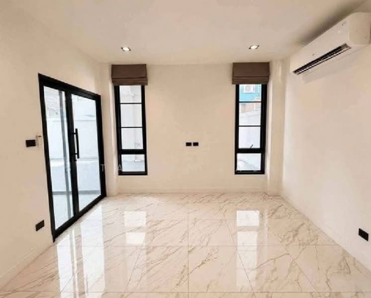 4-BR Townhouse, Bangkok, Din Daeng, Bangkok, 4 Bedrooms, 360 sqm, Townhouse For Rent, by Sataporn Jalao, 500425173 - DDproperty.com