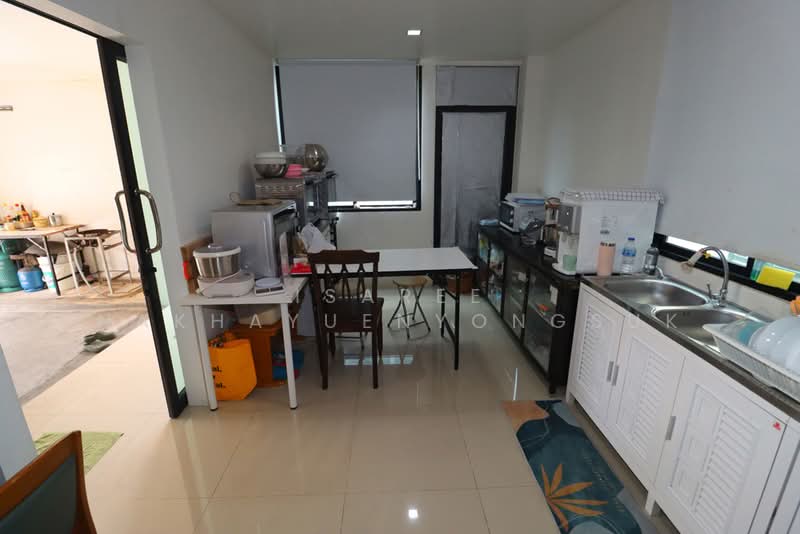 บ้านทำโฮมออฟฟิศได้ ซ. วชิรธรรมสาธิต บางจาก พระโขนง เข้า อ่อนนุช ได้, Bangkok, วชิรธรรมสาธิต, Bang Chak, Phra Khanong, Bangkok, 8 Bedrooms, 220 sqm, Single Detached House For Sale, by Isaree Nakhayuenyongsuk, 500425300 - บ้าน วชิรธรรมสาธิต 57, อ่อนนุช, อุดมสุข - DDproperty.com