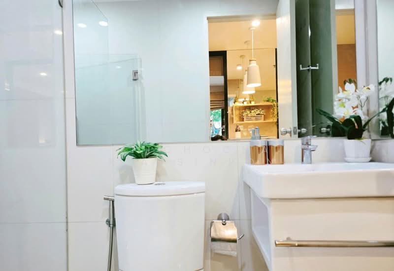 Life Asoke, Bangkok, Asoke-Dindang Road, Bang Kapi, Huai Khwang, Bangkok, 1 Bedroom, 37 sqm, Condo For Rent, by Pitchocha Kiatsinpon, 500425421 - DDproperty.com