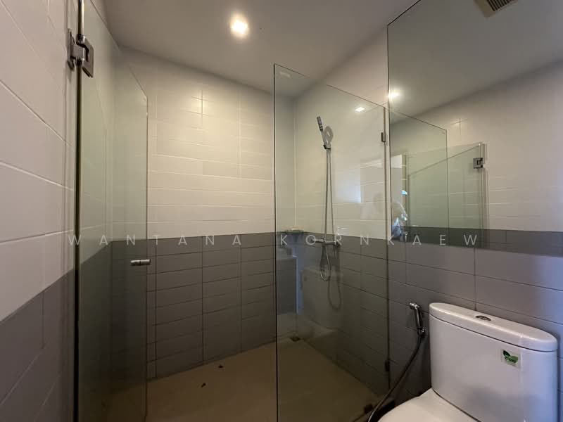 IDEO MOBI Sukhumvit 81, Bangkok, 2097 Sukhumvit Road, Bang Chak, Phra Khanong, Bangkok, 2 Bedrooms, 60 sqm, Condo For Rent, by Wantana Kornkaew, 500425425 - DDproperty.com