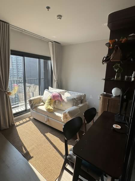 Life Phahon-Ladprao, Bangkok, 996 Phahonyothin Road, Jom Phon, Chatuchak, Bangkok, 1 Bedroom, 35 sqm, Condo For Rent, by HOME Real Estate Service, 500425455 - DDproperty.com