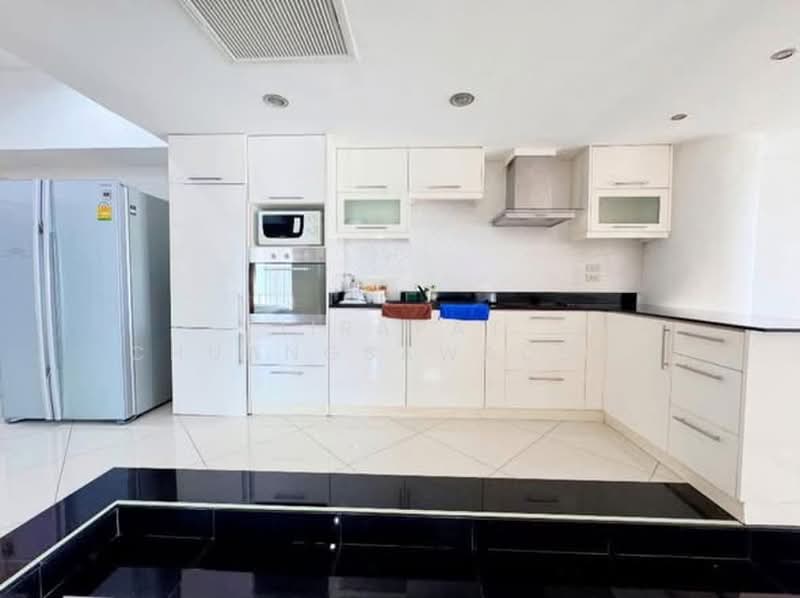 Coconut Beach condominiums, Chon Buri (Pattaya), 17 หาดจอมเทียน, Nong Pru, Bang Lamung (Pattaya), Chon Buri (Pattaya), 3 Bedrooms, 254 sqm, Condo For Rent, by Jirapat Chuangsawadsak, 500425490 - DDproperty.com