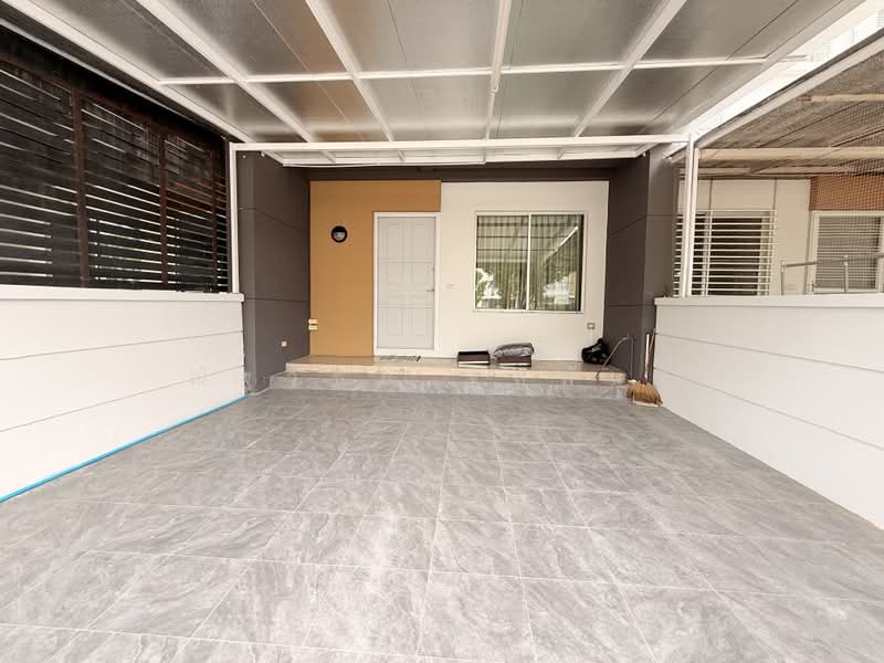 Townplus On Nut, Bangkok, On Nut - Ladkrabang Road, Lat Krabang, Bangkok, 3 Bedrooms, 157 sqm, Townhouse For Rent, by ณัฐวิชย์ จุลพันธ์, 500425493 - DDproperty.com