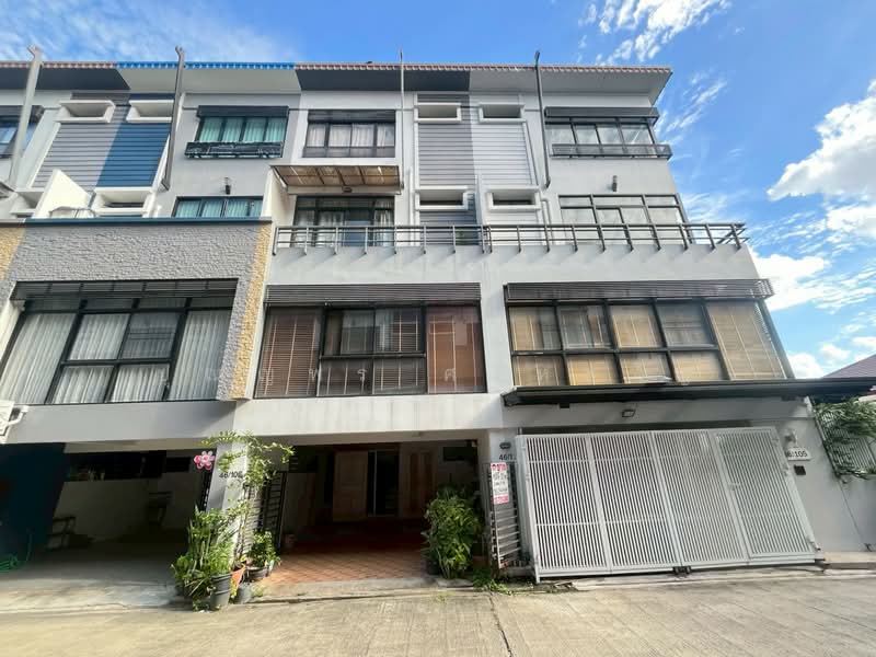 ปากเกร็ด หมู่บ้าน THE LUXE (เดอะ ลักซ์) ถนนแจ้งวัฒนะ-ปากเกร็ด 32 (ซอย ม.พงษ์ธรรมนิเวศน์), นนทบุรี, บางตลาด, ปากเกร็ด, นนทบุรี, 192 ตร.ม., ตึกแถว-อาคารพาณิชย์ ขาย, โดย ปุณญพร ศรีหะรัญ, 500425530 - DDproperty.com