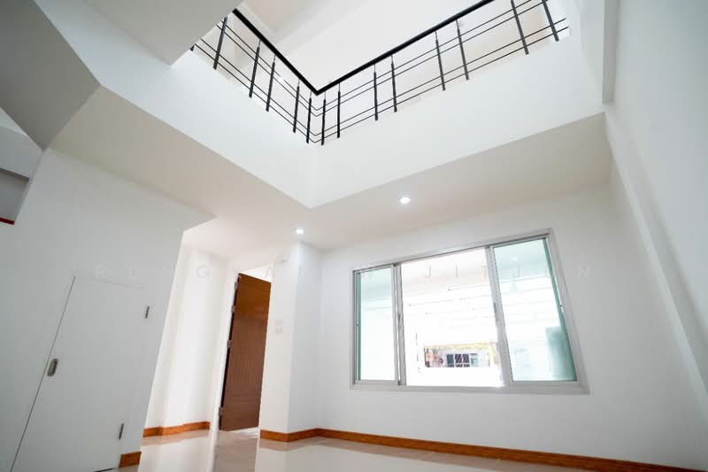 3-BR Townhouse, Bangkok, Thung Khru, Bangkok, 3 Bedrooms, 180 sqm, Townhouse For Sale, by Rungkan Wijitjun, 500425638 - DDproperty.com