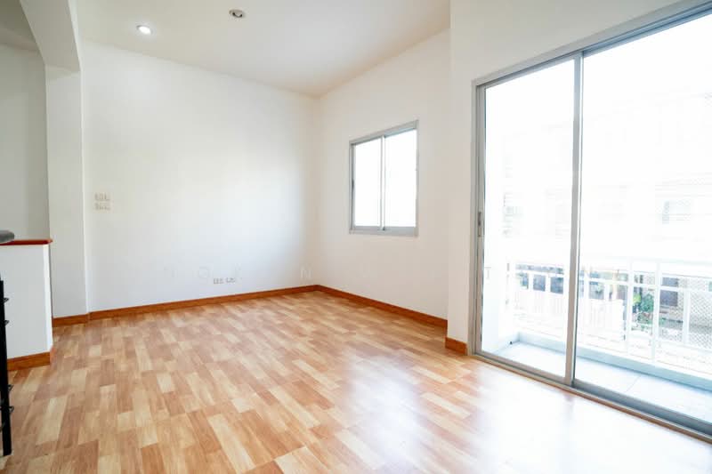 3-BR Townhouse, Bangkok, Thung Khru, Bangkok, 3 Bedrooms, 180 sqm, Townhouse For Sale, by Rungkan Wijitjun, 500425638 - DDproperty.com