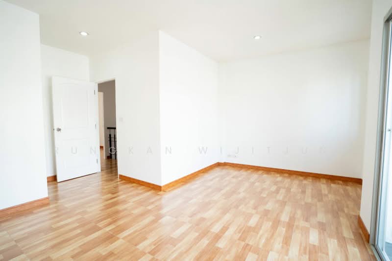 3-BR Townhouse, Bangkok, Thung Khru, Bangkok, 3 Bedrooms, 180 sqm, Townhouse For Sale, by Rungkan Wijitjun, 500425638 - DDproperty.com