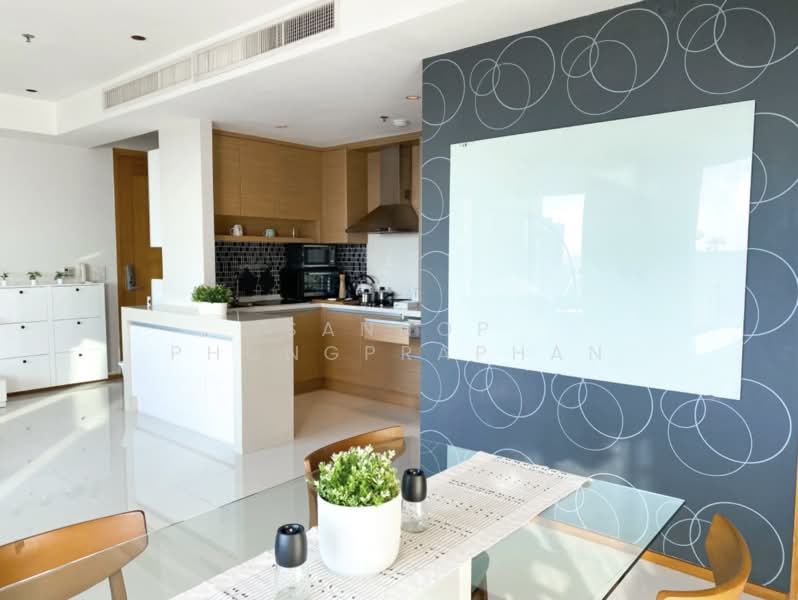 The Emporio Place, Bangkok, 93 Soi Sukhumvit 24, Sukhumvit Road, Khong Tan, Khlong Toei, Bangkok, 2 Bedrooms, 110 sqm, Condo For Rent, by Sannop Phongpraphan, 500425660 - DDproperty.com